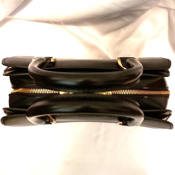 **SOLD**Louis Vuitton Pont Neuf Epi Noir -Black With Gold Hardware M52052 - 2004 - Picture 9 of 16